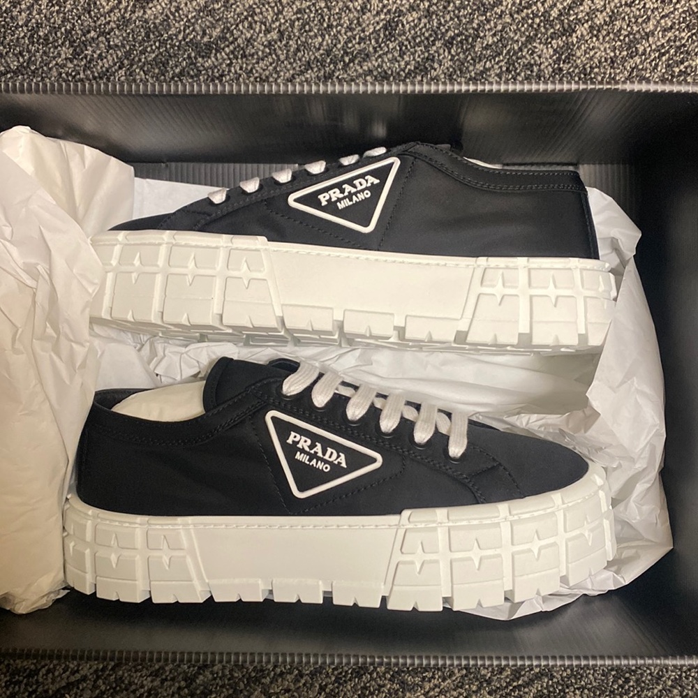 Brand new Double Wheel Platform Sneaker with tags